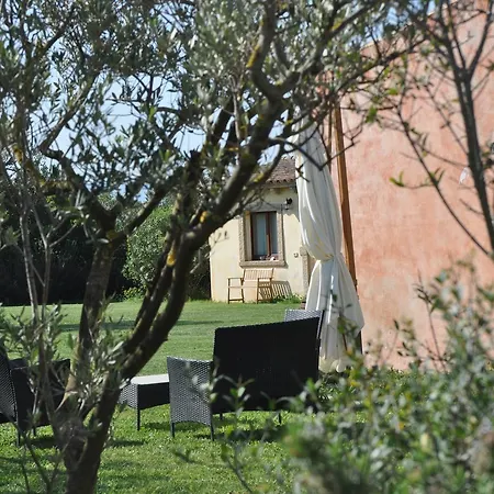 Pubulos Bed & Breakfast 3*